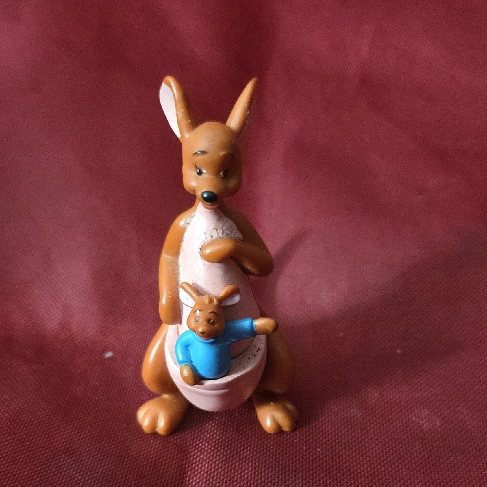 Kangaroo Figurine with Baby